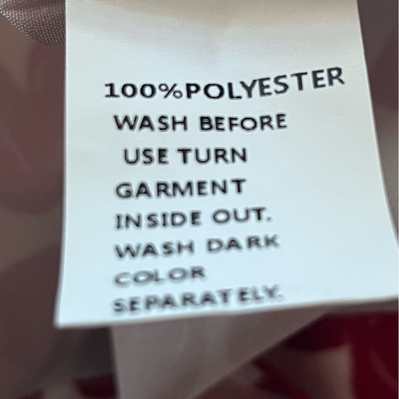 Red Heart Top Size Large - Picture 9 of 10